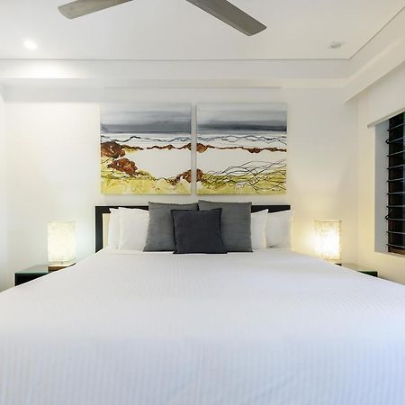 Port Douglas Private Apartments In Temple Екстериор снимка