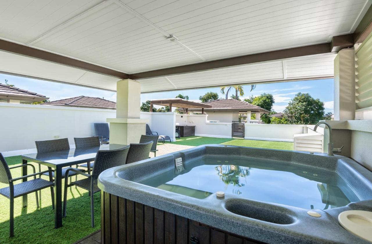 Port Douglas Private Apartments In Temple Екстериор снимка