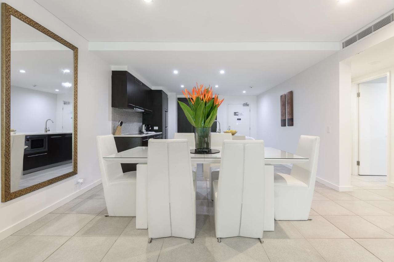 Port Douglas Private Apartments In Temple Екстериор снимка